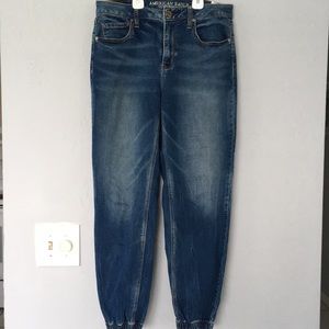 🍀 American Eagle 🦅 jogger style Jeans